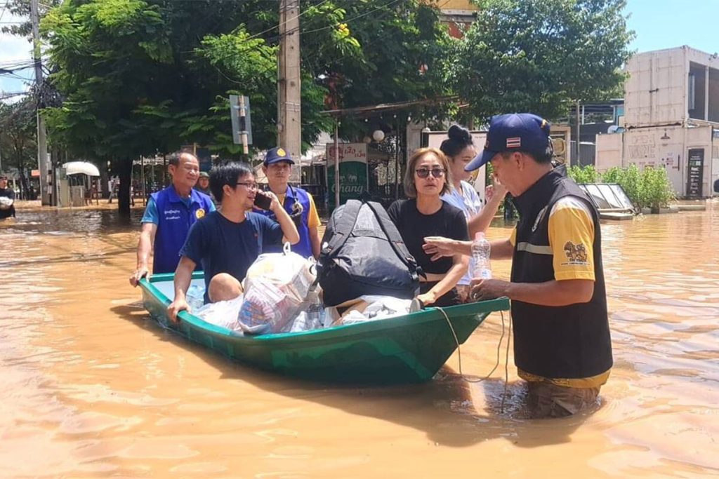 ด้วยรักจากใจ“ลุงป้อม“ ส่งผู้สมัครลงพื้นที่ อำเภอสันกำแพง แม่ออน ดอยสะเก็ด ช่วยเหลือผู้ประสบภัยอย่างต่อเนื่องและจริงจัง